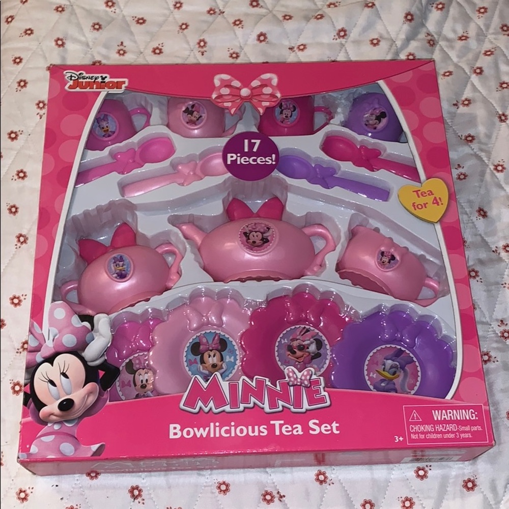 Minnie Mouse Tea Set